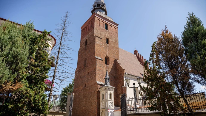 Najstarszy kościół w Piotrkowie Trybunalskim. Jakie tajemnice skrywa Fara?