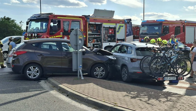 Kolejny wypadek na DK12. Ranni roczne dziecko i sześciolatek