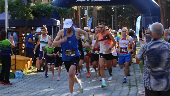 155 osób na trasie Kamieńszczańskiej Dychy. Sportowo zakończyli wakacje