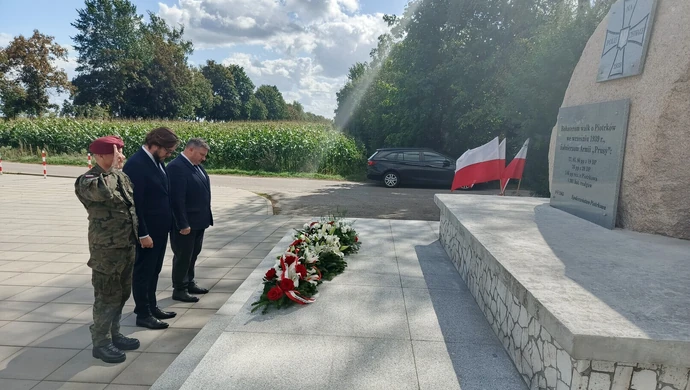 87 lat od Bitwy o Szosę Piotrkowską. Złożyli hołd poległym żołnierzom