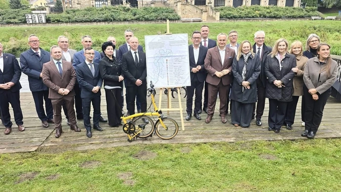 Rowerem przez powiat piotrkowski aż na Śląsk i Mazowsze. Powstaje Velo Pilica