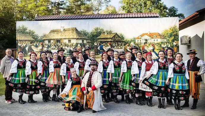 W Lubiaszowie odtworzyli dawne wesele. Były tańce, obrzędy i ludowe przyśpiewki