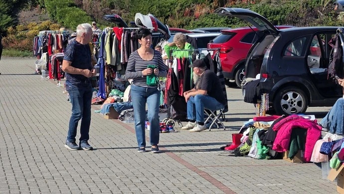 Szafing po raz drugi przyciągnął tłumy. Targowica zamieniła się w wielki targ