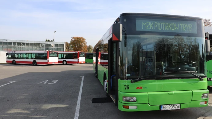 Drugie życie starych MAN-ów. Piotrkowskie autobusy zmieniają barwy