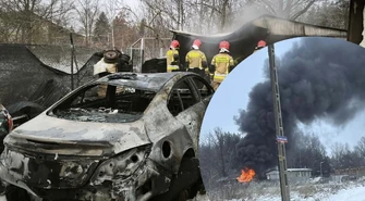 Pożar garażu w Michałowie. Samochód spłonął doszczętnie, uszkodzony także dom ZDJĘCIA