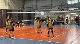 Młode siatkarki walczyły o mistrzostwo powiatu