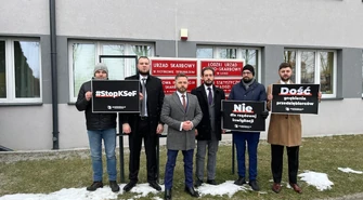 „To bat na małe firmy”. Konfederacja krytykuje KSeF przed startem