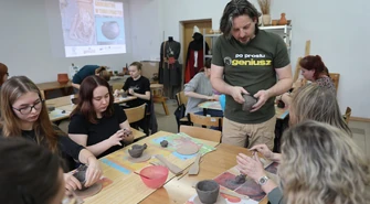 Garncarstwo jak przed tysiącami lat. Warsztaty w Akademii Piotrkowskiej