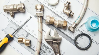 Dlaczego warto kupować artykuły hydrauliczne przez internet?