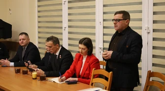 Powiatowy szczyt rolniczy w Budach Szynczyckich. Posłowie PiS szukają rozwiązań.