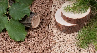 Pellet nadal bezpiecznym i stabilnym paliwem: sezonowe wahania nie zmieniają jego roli na rynku