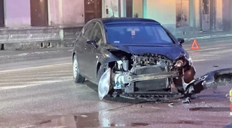 Dwa samochody zderzyły się na skrzyżowaniu