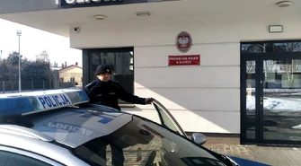 O krok od tragedii. Policja i PSP uratowali 79-latkę