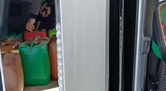 Większy ruch na stacjach benzynowych. Niektórzy tankują na zapas 