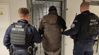 Miał onanizować się pod Biedronką i grozić nożem w Piotrkowie. Został już zatrzymany 