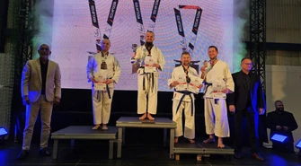 Grad medali dla piotrkowskich karateków