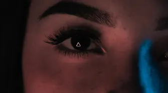 Kolorowe soczewki kontaktowe - kiedy się sprawdzają i gdzie kupić bezpieczne w Piotrkowie Trybunalskim?