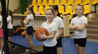  Uczniowie SP nr 12 trenowali z gośćmi z USA