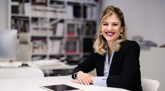 Marzysz o dobrze płatnej pracy w biurze? Sprawdź, jak podnieść swoje kwalifikacje!