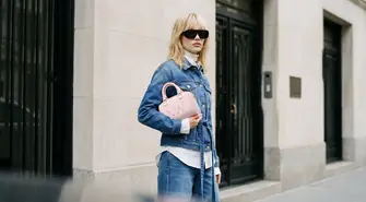 Buty na koturnie – jak dodać sobie elegancji podczas letnich wyjść?