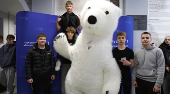 Tłumy na dniach otwartych w jednej z piotrkowskich szkół. Ósmoklasiści już wybierają swoją przyszłość