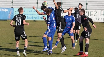 Emocjonująca końcówka w meczu Polonia Piotrków – RKS Radomsko 