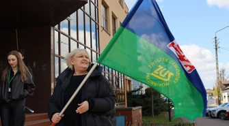 Pracownicy ZUS w Piotrkowie wsparli protest w Warszawie. "Chcemy godnej płacy"