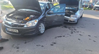 Kolizja na skrzyżowaniu Daniłowskiego i Szkolnej w Piotrkowie 