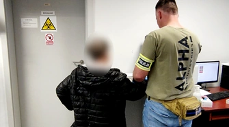 Nielegalny towar u  72-latki. Policja zatrzymała paserkę akcyzową