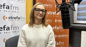 Była dyrektor MOK na stanowisku asystenta prasowego w Starostwie Piotrkowskim