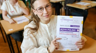 Maturzyści z I LO mierzą się z językiem polskim ZDJĘCIA