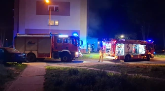 Pożar w budynku przy ul. Wojska Polskiego w Piotrkowie – szybka akcja strażaków