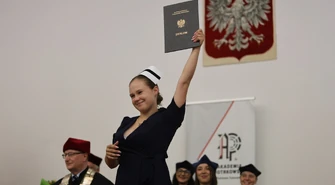     Tak wyglądało czepkowanie w Akademii Piotrkowskiej