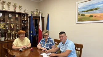 Gmina Łęki Szlacheckie podpisała umowę na zagospodarowanie terenu w Teklinie