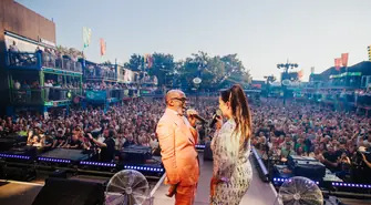 Wielki hit lat 90. zabrzmi w Sulejowie! Zagraniczna gwiazda zaśpiewa „Coco Jamboo”
