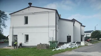 Dom ludowy w Bujnach przechodzi gruntowną modernizację. 
