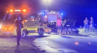 Groźne zdarzenie na Zalesickiej. Mini uderzyło w betonowy przepust