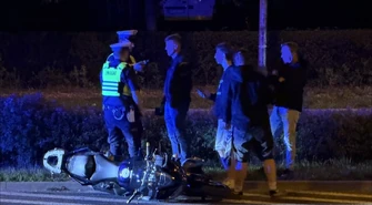 Motocyklista zderzył się z osobówką w Piotrkowie. Zakończyło się mandatem ponad 1000 zł
