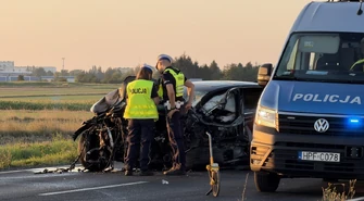Dramatyczny wypadek na DK91 pod Piotrkowem. Nie żyje młoda kobieta