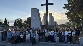 Pamiętali o ofiarach Bitwy o Szosę Piotrkowską. Zapalono 631 zniczy