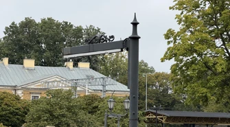 Dlaczego z przystanków autobusowych zniknęły elektroniczne tablice wyświetlające rozkłady jazdy?
