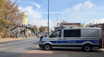 Wzmożone kontrole policji przy przejeździe na Słowackiego. O co chodzi?