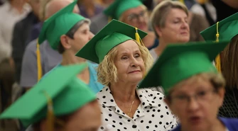 „Chciałam, żeby coś się działo”. Nowy rozdział w życiu piotrkowskich seniorów