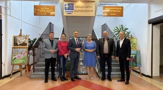Bezpieczeństwo w szkołach. Władze gminy Aleksandrów wzięły udział w spotkaniu