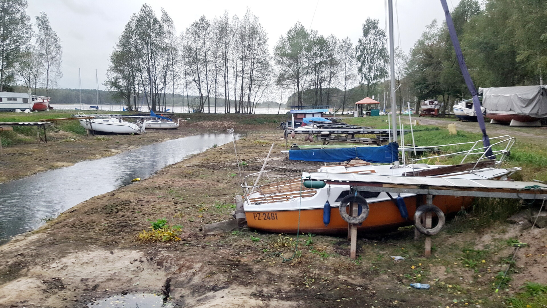 Przystań przy Zalewie Sulejowskim w 2022 / Fot. T.Stachaczyk Przystań przy Zalewie Sulejowskim w 2022 / Fot. T.Stachaczyk